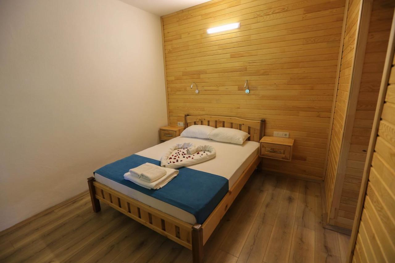 Tunays Pansiyon Bed & Breakfast Çıralı Exterior foto
