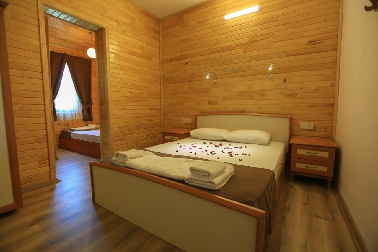 Tunays Pansiyon Bed & Breakfast Çıralı Exterior foto