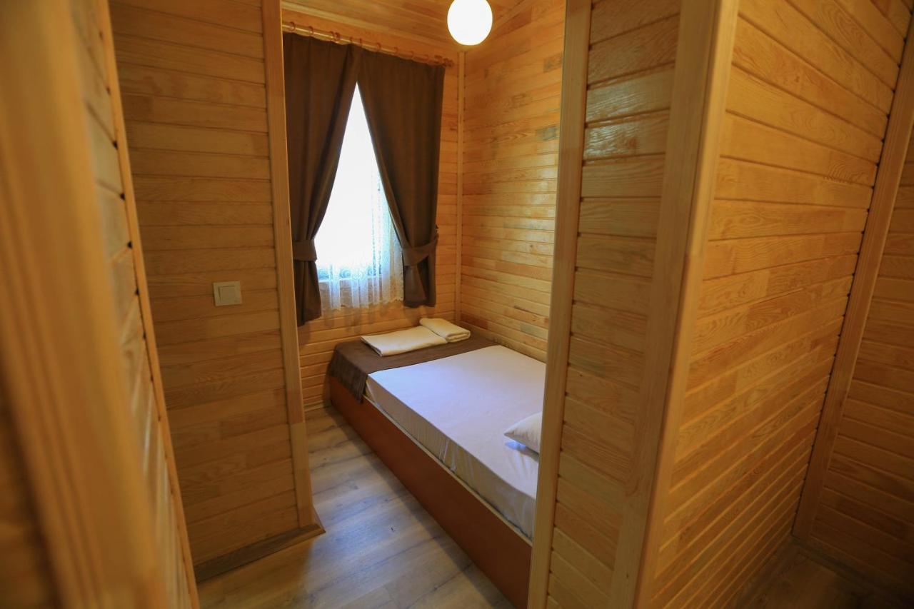 Tunays Pansiyon Bed & Breakfast Çıralı Exterior foto